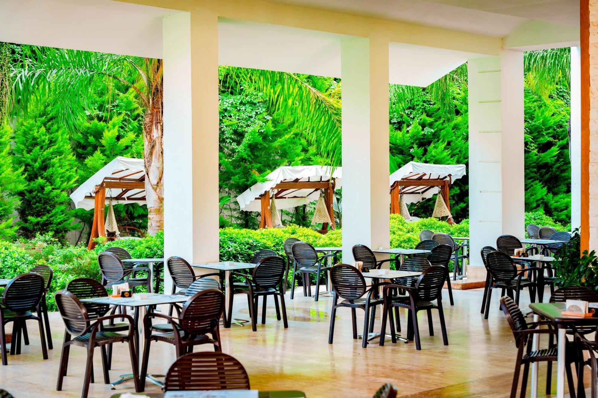 Resort Oz Premium Side