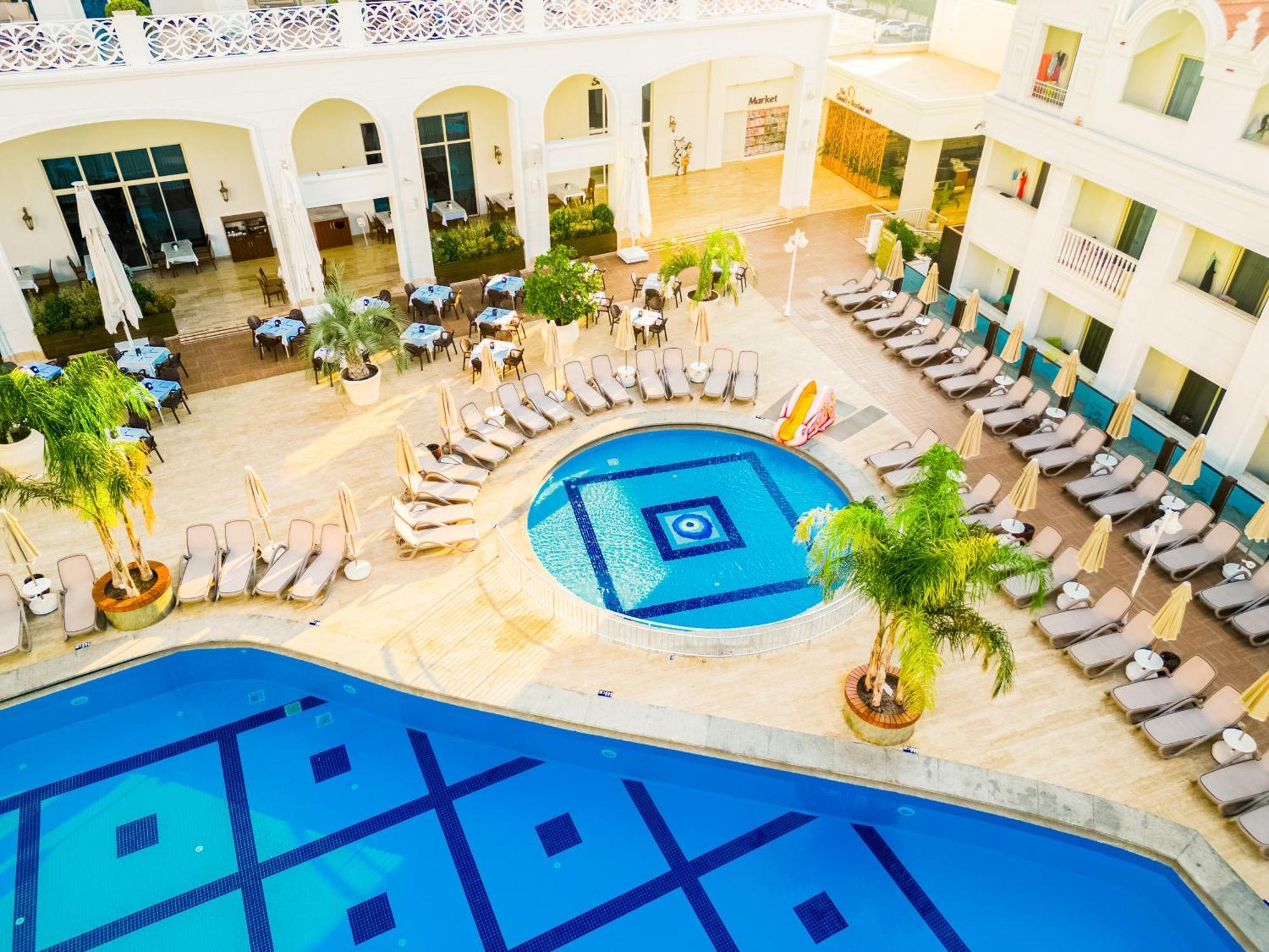 Oz Premium Resort